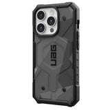 Husa pentru iPhone 15 Pro, UAG Pathfinder SE MagSafe, camo black