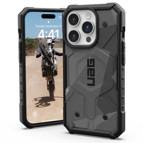 Husa pentru iPhone 15 Pro, UAG Pathfinder SE MagSafe, camo black