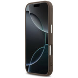 Husa pentru iPhone 17 Pro, Guess Hardcase 4G Triangle Logo MagSafe (GUHMP17LP4TSRCMW), maro
