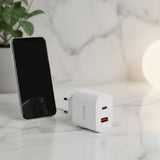 Incarcator retea Yesido Incarcator retea (YC02E), Incarcare rapida, USB, Type-C, PD20W, QC18W, alb