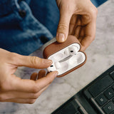 Husa casti pentru AirPods Pro 3, Uniq Lyden Vex Series, maro