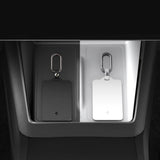 Husa cheie auto Spigen Card Holder ACP11405, cu 2 Carabinere si 4 Folii Protectie, set 2 bucati, Negru / Alb
